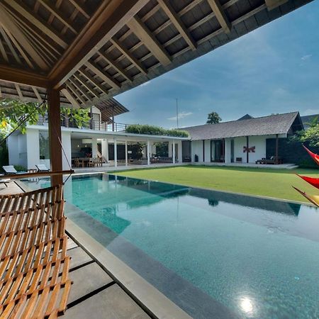 Villa Kavya - 8-Minute Walk From Berawa Beach Canggu Exterior foto