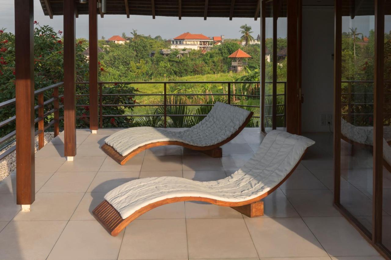 Villa Kavya - 8-Minute Walk From Berawa Beach Canggu Exterior foto